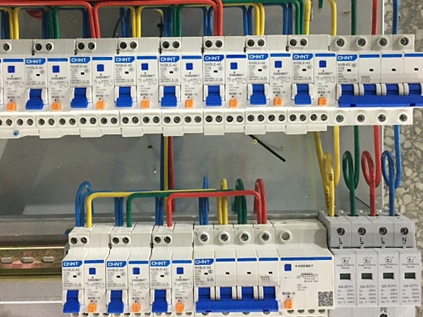 浪涌保護器和避雷器