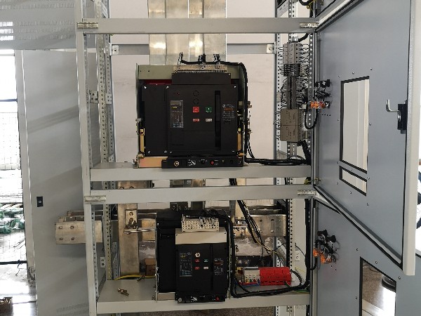 電源防雷器生產(chǎn)廠(chǎng)家找【光束防雷】 祝賀市10kv箱變?cè)鋈輧?nèi)線(xiàn)工程