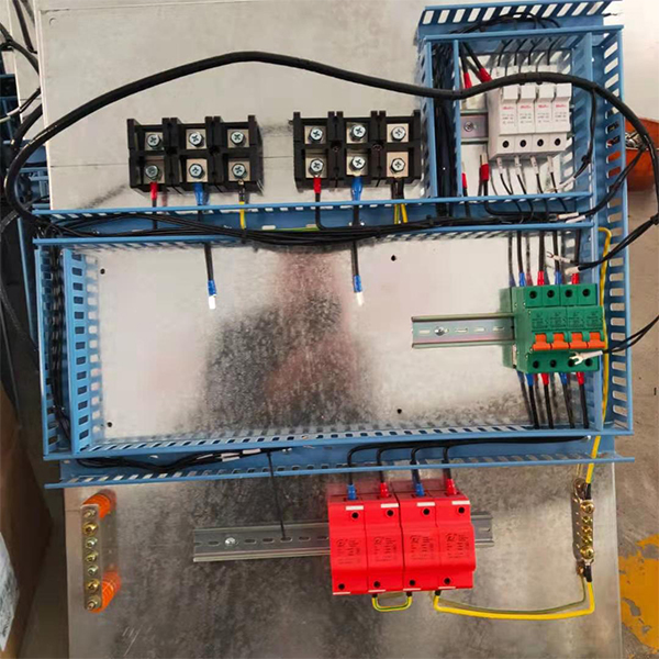 浪涌保護器和避雷 器